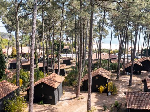 BUNGALOW 4 personnes - Cabane côté village