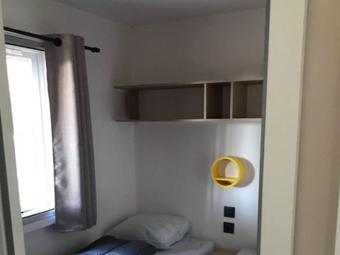 MOBILE HOME 6 people - PREMIUM MONTMIRAIL Air-conditioned- 3 bedrooms + dishwasher + TV (4 adults max+2 children)