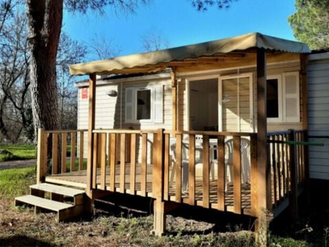 MOBILE HOME 4 people - Classic 2-bedroom mobile home sleeps 4, air conditioning