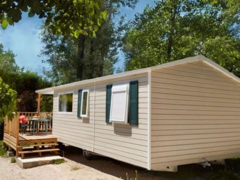 MOBILE HOME 4 people - Classic 2-bedroom mobile home sleeps 4 on Saturday