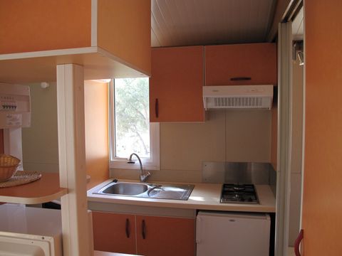 BUNGALOW 4 people - Bungalow Thianon 4pax 2 chambres TV + AC + BBQ +Parking