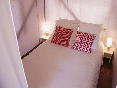 CANVAS AND WOOD TENT 4 people - CABANE LODGE without sanitary facilities