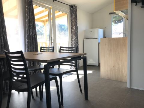 MOBILE HOME 4 people - Mobil-Home 28 to 30 m² - 2 bedrooms - semi-covered or covered terrace - TV -