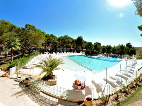 Camping Résidentiel La Pinède - Camping Hérault