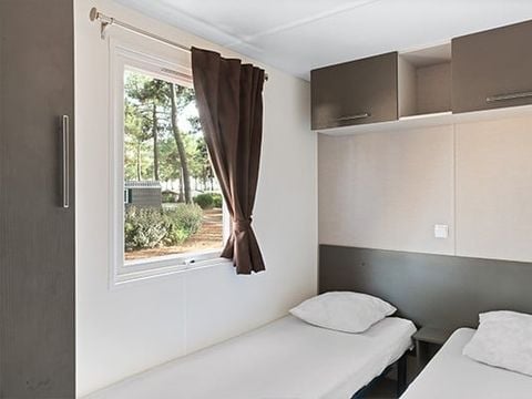 MOBILE HOME 6 people - Mobile-home | Comfort XL | 3 Bedrooms | 6 Pers. | Covered Terrace | 2 bathrooms | Air-con.