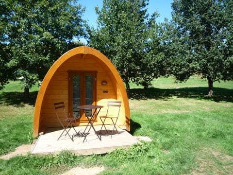 UNUSUAL ACCOMMODATION 4 people - FOREST CABIN without sanitary facilities