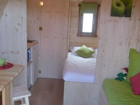 UNUSUAL ACCOMMODATION 4 people - FOREST CABIN without sanitary facilities