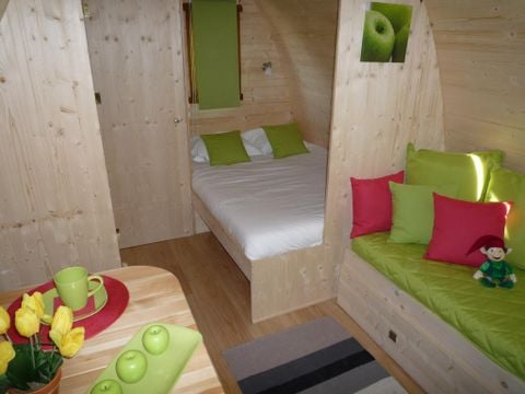 UNUSUAL ACCOMMODATION 4 people - FOREST CABIN without sanitary facilities