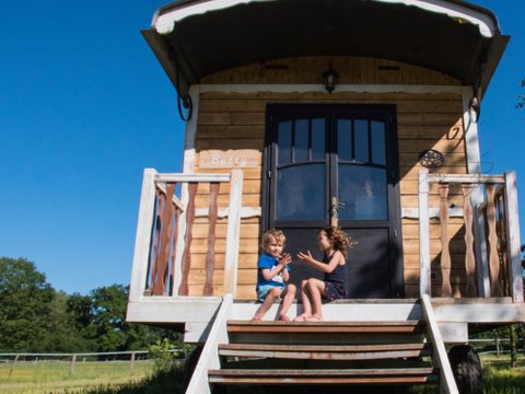 UNUSUAL ACCOMMODATION 5 people - Country caravan