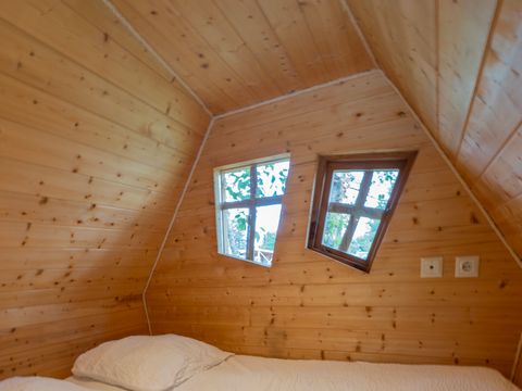 UNUSUAL ACCOMMODATION 2 people - MAGIC CABIN