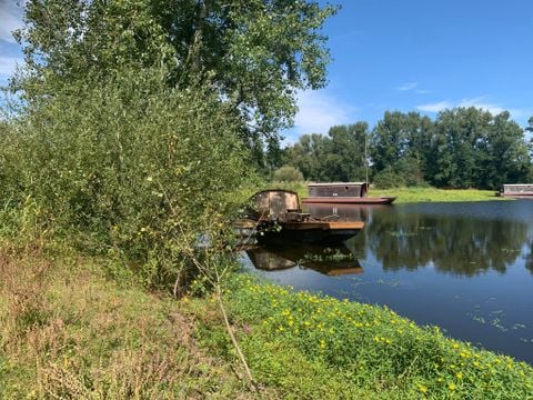 UNUSUAL ACCOMMODATION 2 people - Futreau boat