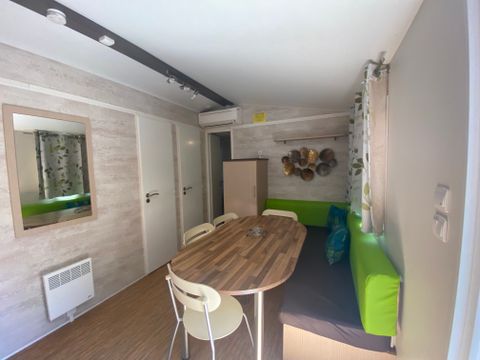 MOBILHOME 7 personnes - Paillotte BORA BORA