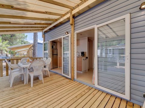 MOBILHOME 6 personnes - Mobil-home | Comfort | 2 Ch. | 4/6 Pers. | Terrasse surélevée | Clim.