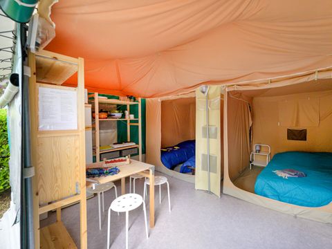 TENT 4 people - Caribbean Standard (without sanitary facilities)