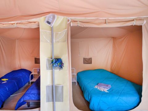 TENT 4 people - Caribbean Standard (without sanitary facilities)