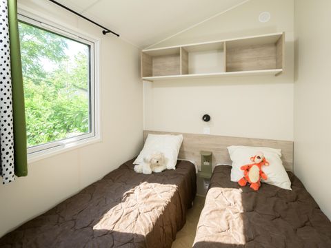 MOBILHOME 4 personnes - YVAIN (zone piétonne)