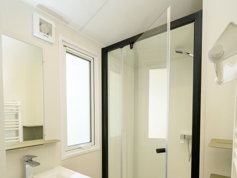 MOBILHOME 4 personnes - YVAIN (zone piétonne)