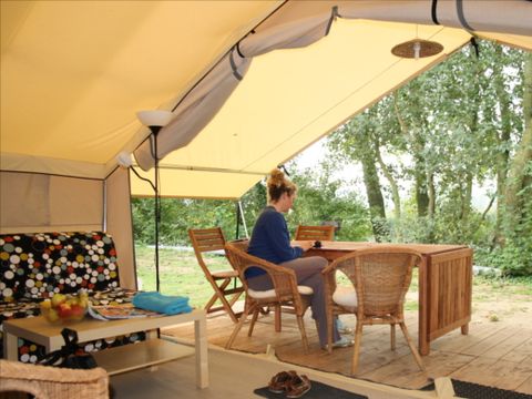 CANVAS AND WOOD TENT 5 people - Safaritent without sanitary facilities