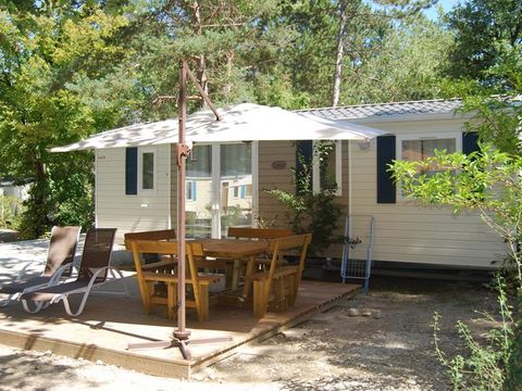 MOBILHOME 6 personnes - Standard Relax 33m² - 3 chambres + Terrasse avec Parasol