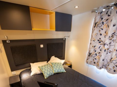 MOBILHOME 6 personnes - Standard Relax 33m² - 3 chambres + Terrasse avec Parasol