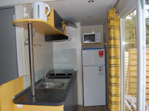 MOBILHOME 4 personnes - Standard Cocoon 28m² - 2 chambres + Terrasse avec Parasol