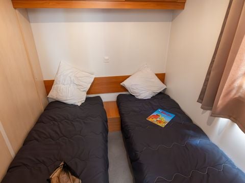 MOBILHOME 4 personnes - Standard Escapade 23m² - 2 chambres + Terrasse avec Parasol