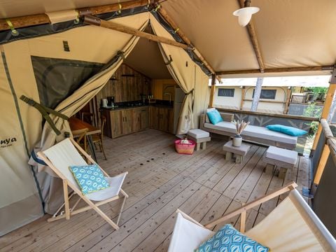 CANVAS AND WOOD TENT 5 people - Lodge Insolite Pinède 46m² - 2 bedrooms + Covered terrace + Plancha