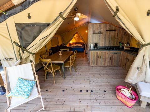 CANVAS AND WOOD TENT 5 people - Lodge Insolite Pinède 46m² - 2 bedrooms + Covered terrace + Plancha