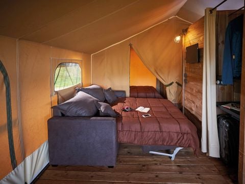 CANVAS AND WOOD TENT 5 people - Lodge Insolite Pinède 46m² - 2 bedrooms + Covered terrace + Plancha