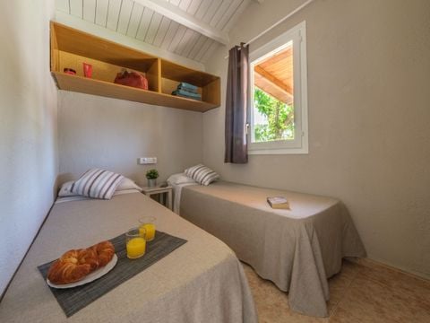 BUNGALOW 4 personnes - 2 chambres