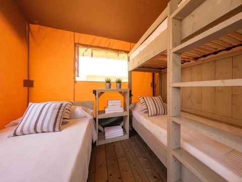 TENT 5 people - Grand Safari Glamping, 2 bedrooms