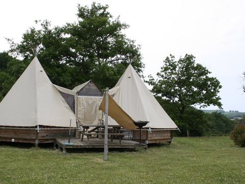 HÉBERGEMENT INSOLITE 7 personnes - Tipi Lodge 6/7 pers