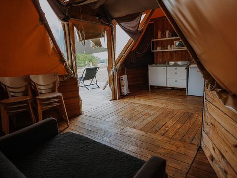 HÉBERGEMENT INSOLITE 7 personnes - Tipi Lodge 6/7 pers