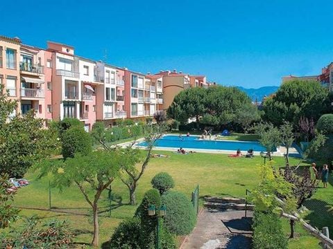 Apartaments Comte d'Empuries - Camping Girona