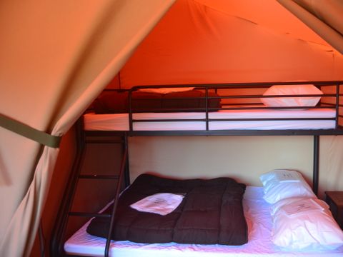 TENT 5 people - LODGE on stilts sleeps 5