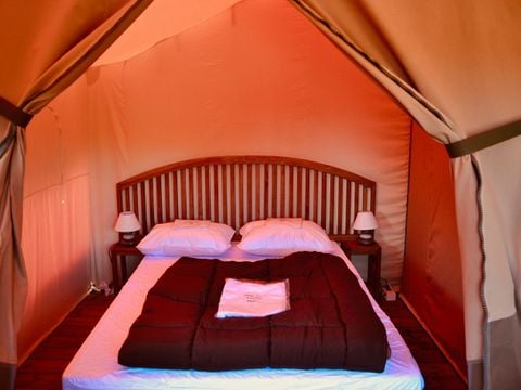 TENT 5 people - LODGE on stilts sleeps 5