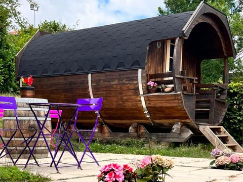 HÉBERGEMENT INSOLITE 2 personnes - Chambre Tonneau BARREL - 1 chambre (sans sanitaires)