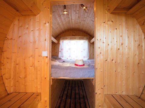 HÉBERGEMENT INSOLITE 2 personnes - Chambre Tonneau BARREL - 1 chambre (sans sanitaires)