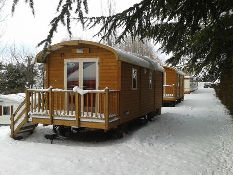 UNUSUAL ACCOMMODATION 4 people - Caravan