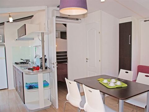 MOBILHOME 4 personnes - Loggia Classic 29m² - Climatisation - TV