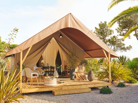 TENTE 4 personnes - 21 m2 Lodge sans sanitaires