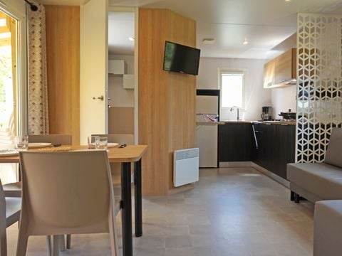 MOBILHOME 5 personnes - Caraïbes TV - 2 chambres  - 4/5 personnes