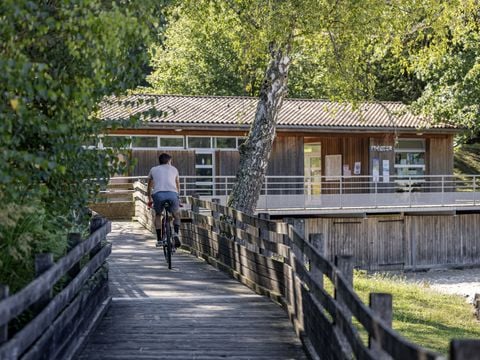 Flower Camping et Base de Loisirs de Rouffiac - Camping Dordogne - Image N°17