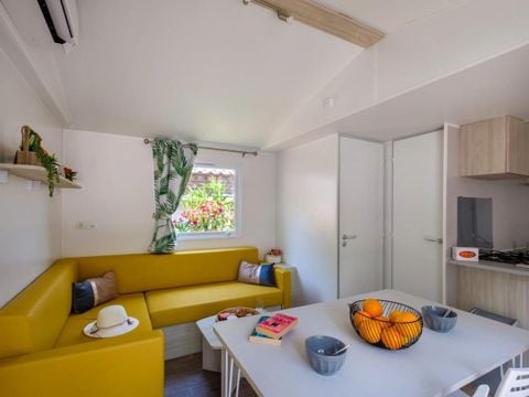 MOBILHOME 6 personnes - Mobil-home | Comfort XL | 2 Ch. | 4/6 Pers. | Terrasse surélevée | Clim. | TV