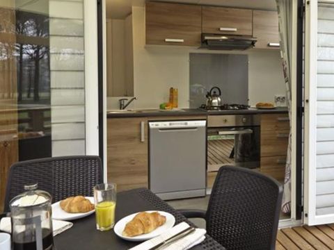 MOBILHOME 8 personnes - Mobil-home | Premium | 3 Ch. | 6/8 Pers. | Terrasse surélevée | Clim.