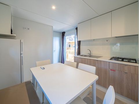 MOBILHOME 4 personnes - Comfort | 2 Ch. | 4 Pers. | Terrasse surélevée | Clim.