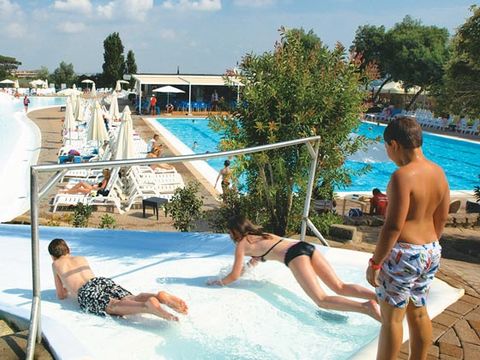 hu Fabulous Village - Camping Rome - Image N°8