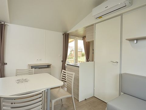 MOBILHOME 6 personnes - Mobil-home | Comfort | 3 Ch. | 6 Pers. | Terrasse surélevée | Clim.