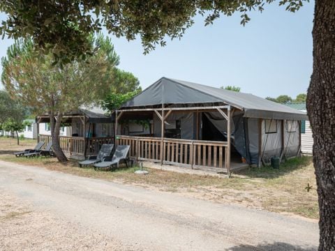 CANVAS AND WOOD TENT 4 people - Glamping tent Les Issambres