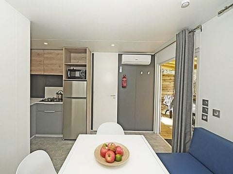 MOBILHOME 6 personnes - Mobil-home | Premium | 3 Ch. | 6 Pers. | Terrasse Couverte | 2 SDB | Clim. | TV